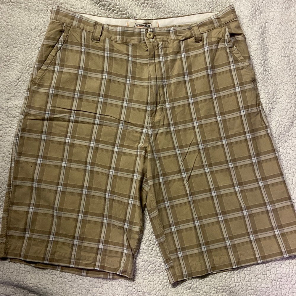 Urban Pipeline flat front shorts size 36 in great condition.